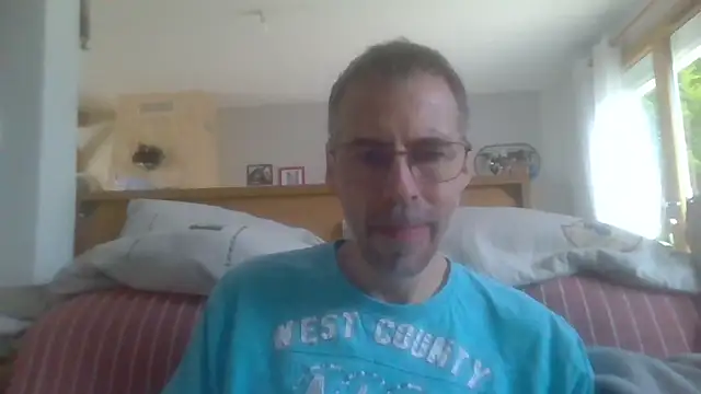 ptitcanard60600 online show from 09/09/25, 01:53