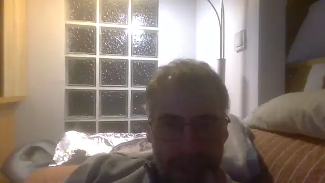 ptitcanard60600 online show from 12/01/25, 10:43