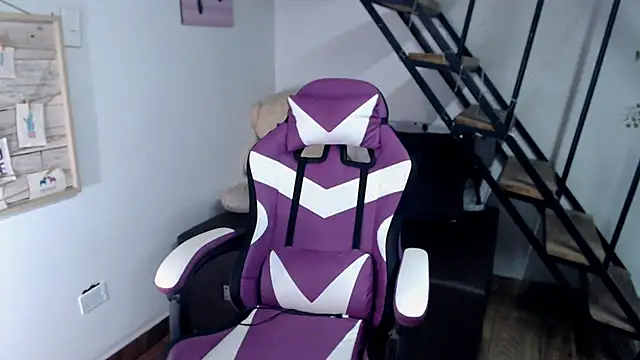 Snapshot of samantha_baby_ chatting on 10/11/25, 08:10 samantha baby online show from 10/11/25, 08:10