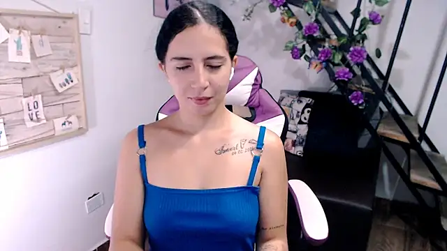 Snapshot of samantha_baby_ chatting on 04/02/26, 06:36 samantha baby online show from 04/02/26, 06:36