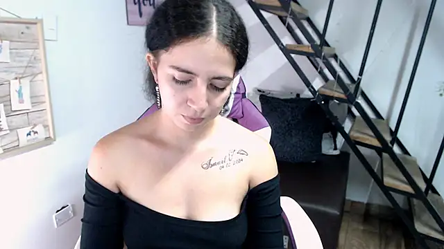 Snapshot of samantha_baby_ chatting on 10/08/25, 07:14 samantha baby online show from 10/08/25, 07:14