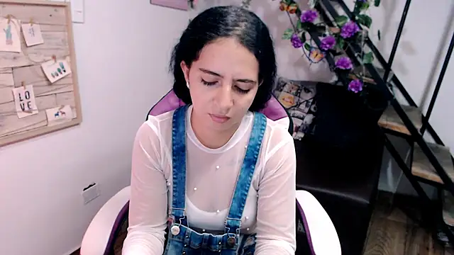 Snapshot of samantha_baby_ chatting on 03/15/26, 09:55 samantha baby online show from 03/15/26, 09:55