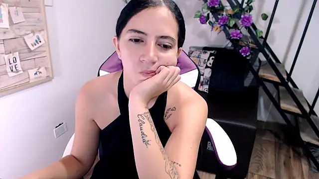 Snapshot of samantha_baby_ chatting on 03/31/26, 04:31 samantha baby online show from 03/31/26, 04:31