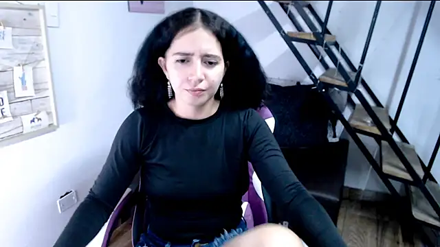 Snapshot of samantha_baby_ chatting on 10/02/25, 06:11 samantha baby online show from 10/02/25, 06:11