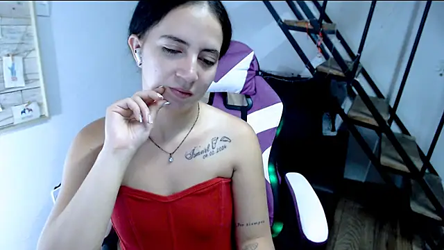 Snapshot of samantha_baby_ chatting on 09/10/25, 07:13 samantha baby online show from 09/10/25, 07:13