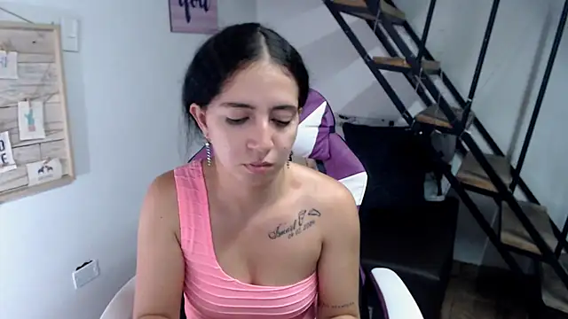 Snapshot of samantha_baby_ chatting on 10/07/25, 06:20 samantha baby online show from 10/07/25, 06:20