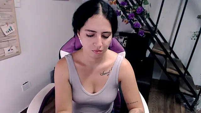 Snapshot of samantha_baby_ chatting on 02/10/26, 01:04 samantha baby online show from 02/10/26, 01:04