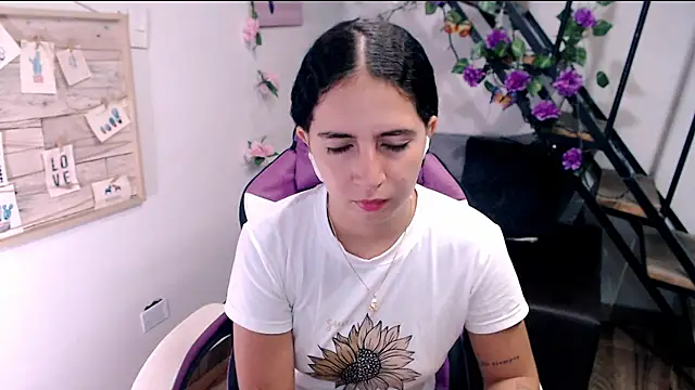samantha baby  online show from 05/19/26, 03:30