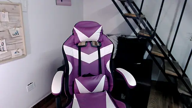 Snapshot of samantha_baby_ chatting on 01/16/26, 02:54 samantha baby online show from 01/16/26, 02:54