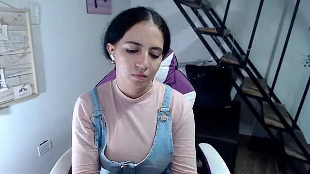 Snapshot of samantha_baby_ chatting on 11/11/25, 10:26 samantha baby online show from 11/11/25, 10:26