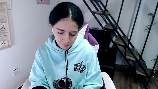 Snapshot of samantha_baby_ chatting on 01/12/26, 04:58 samantha baby online show from 01/12/26, 04:58