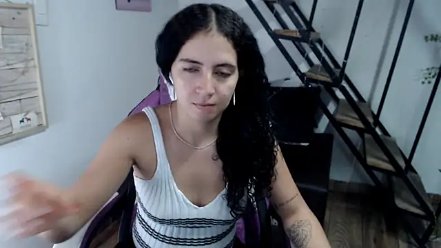 Snapshot of samantha_baby_ chatting on 11/04/25, 06:55 samantha baby online show from 11/04/25, 06:55