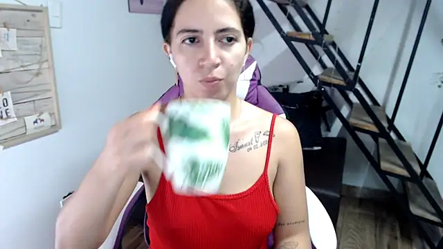 Snapshot of samantha_baby_ chatting on 11/06/25, 06:56 samantha baby online show from 11/06/25, 06:56