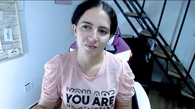 Snapshot of samantha_baby_ chatting on 09/20/25, 05:18 samantha baby online show from 09/20/25, 05:18