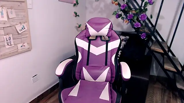 Snapshot of samantha_baby_ chatting on 04/15/26, 07:58 samantha baby online show from 04/15/26, 07:58