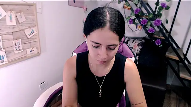samantha baby  online show from 05/05/26, 06:44