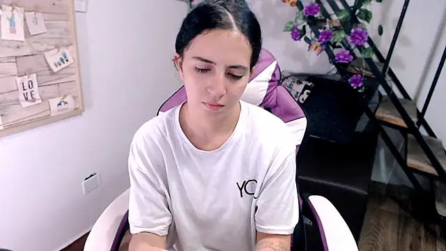 Snapshot of samantha_baby_ chatting on 03/29/26, 09:27 samantha baby online show from 03/29/26, 09:27