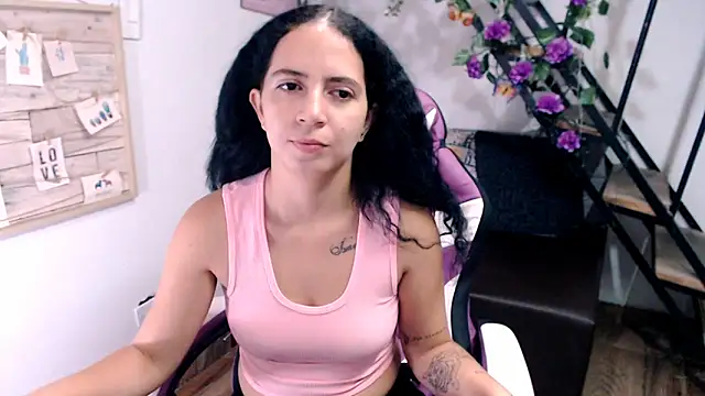 Snapshot of samantha_baby_ chatting on 03/22/26, 05:14 samantha baby online show from 03/22/26, 05:14