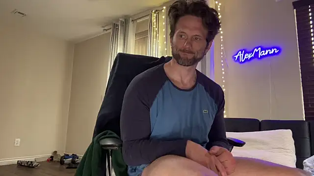 Snapshot of alexmannd chatting on 10/30/25, 05:32 alexmannd online show from 10/30/25, 05:32