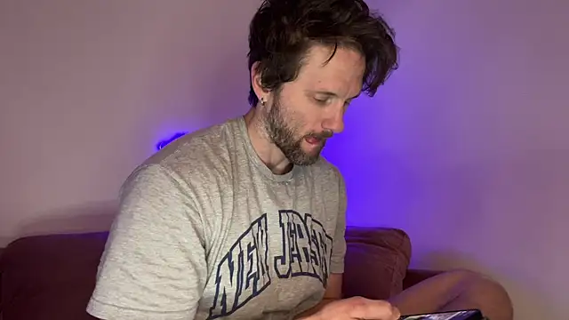 Snapshot of alexmannd chatting on 11/15/25, 04:55 alexmannd online show from 11/15/25, 04:55