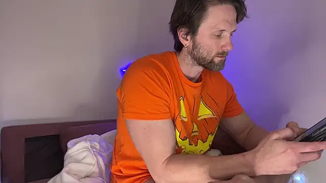 Snapshot of alexmannd chatting on 11/20/25, 06:41 alexmannd online show from 11/20/25, 06:41