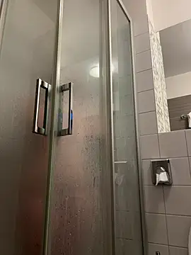 Leonie18sexy online show from 01/15/26, 09:34