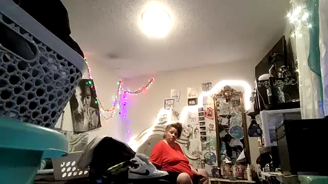 ThICk JuIcEy online show from 03/31/26, 12:07