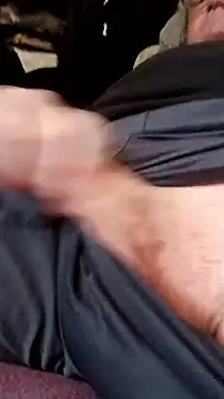 Snapshot of graham1980 chatting on 11/10/25, 04:23 graham1980 online show from 11/10/25, 04:23