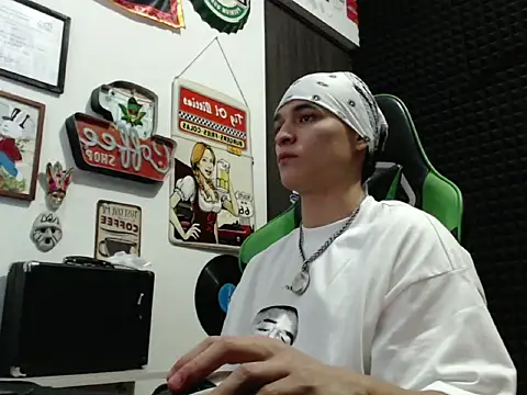 Curly Angel24 online show from 11/30/25, 01:17