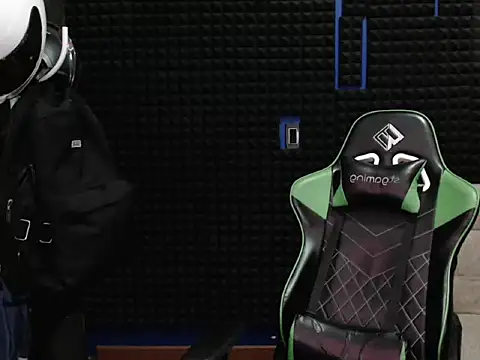 Curly Angel24 online show from 10/04/25, 01:07