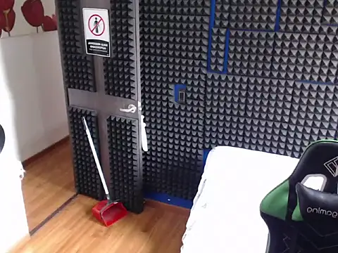 Curly Angel24 online show from 11/28/25, 05:13