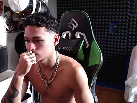 Curly Angel24 online show from 10/04/25, 03:57