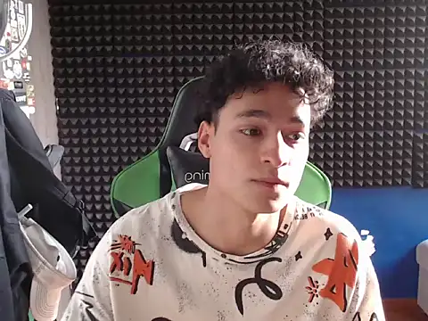 Curly Angel24 online show from 04/20/26, 01:13