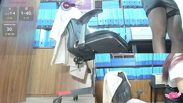 Snapshot of Office_Sexy chatting on 06/11/26, 02:53 Office Sexy online show from 06/11/26, 02:53