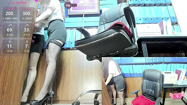 Office Sexy online show from 09/19/25, 02:32