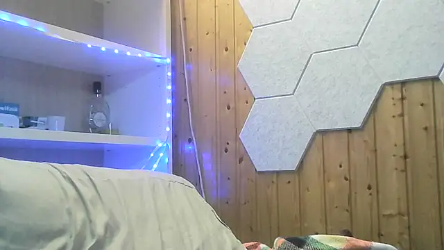 Snapshot of ItalianVinDiesel chatting on 01/07/25, 01:24 ItalianVinDiesel online show from 01/07/25, 01:24