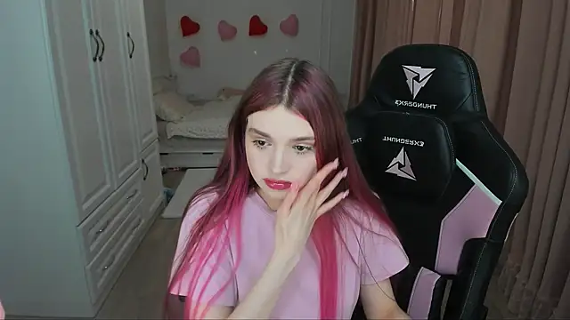 lil cassie online show from 04/08/26, 08:10