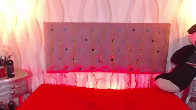 IsabelaLatina online show from 10/19/25, 07:38