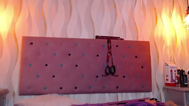 IsabelaLatina online show from 01/08/26, 10:10