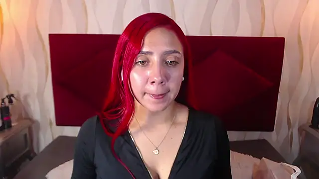 IsabelaLatina online show from 04/07/26, 01:57