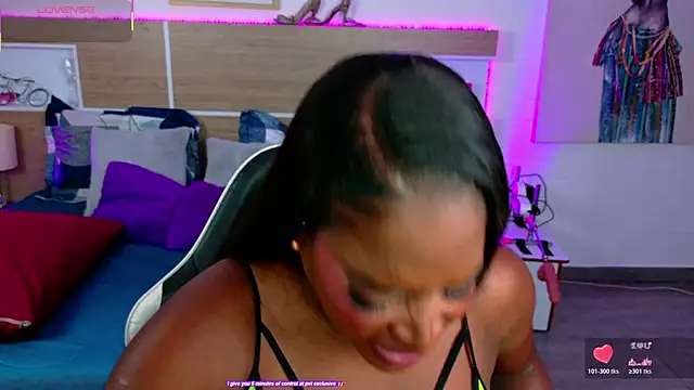 Snapshot of KAROL-SCOTT chatting on 07/01/26, 07:36 KAROL-SCOTT online show from 07/01/26, 07:36