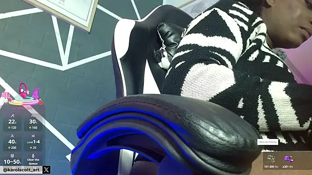 Snapshot of KAROL-SCOTT chatting on 10/14/25, 07:58 KAROL-SCOTT online show from 10/14/25, 07:58