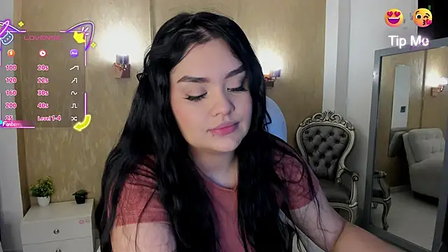 Snapshot of martinasaez chatting on 11/01/25, 01:49 martinasaez online show from 11/01/25, 01:49