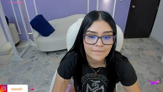 Snapshot of martinasaez chatting on 03/16/25, 12:01 martinasaez online show from 03/16/25, 12:01