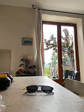 la chiennete online show from 11/01/25, 12:32