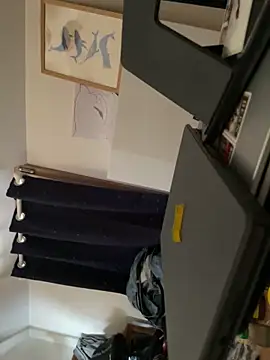 Snapshot of la_chiennete chatting on 02/13/26, 02:06 la chiennete online show from 02/13/26, 02:06