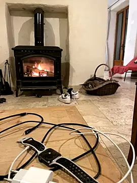 la chiennete online show from 10/23/25, 05:00