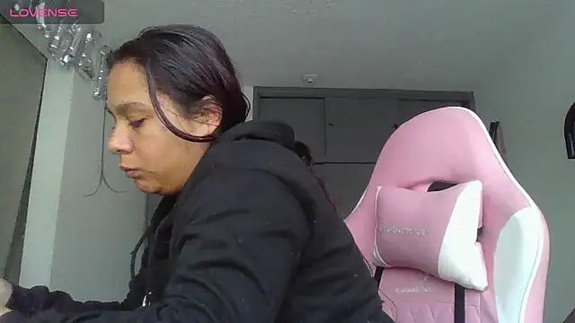 Charis 21 online show from 07/15/26, 12:23