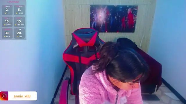 Charis 21 online show from 10/24/25, 01:15