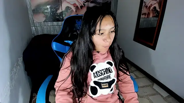 Charis 21 online show from 10/26/25, 07:36